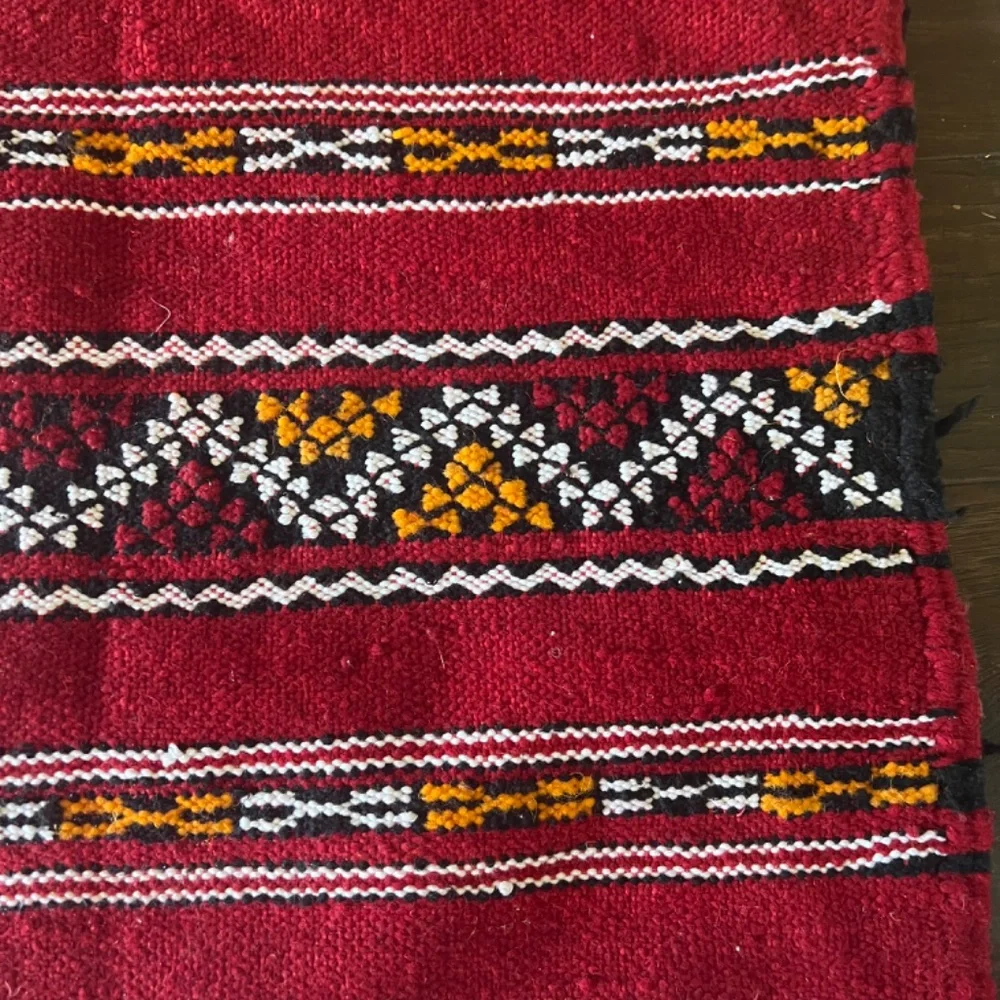 Moroccan Wool Rug handmade - Picture 4 of 6